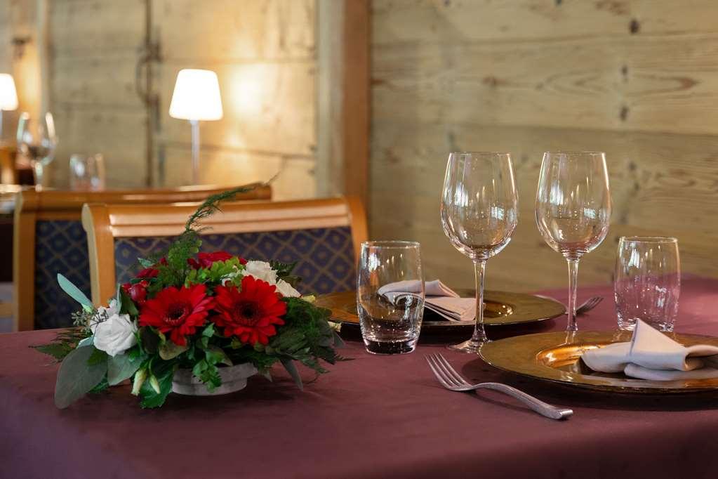 Brit Hotel Florimont Saint-Ferréol Restaurante foto