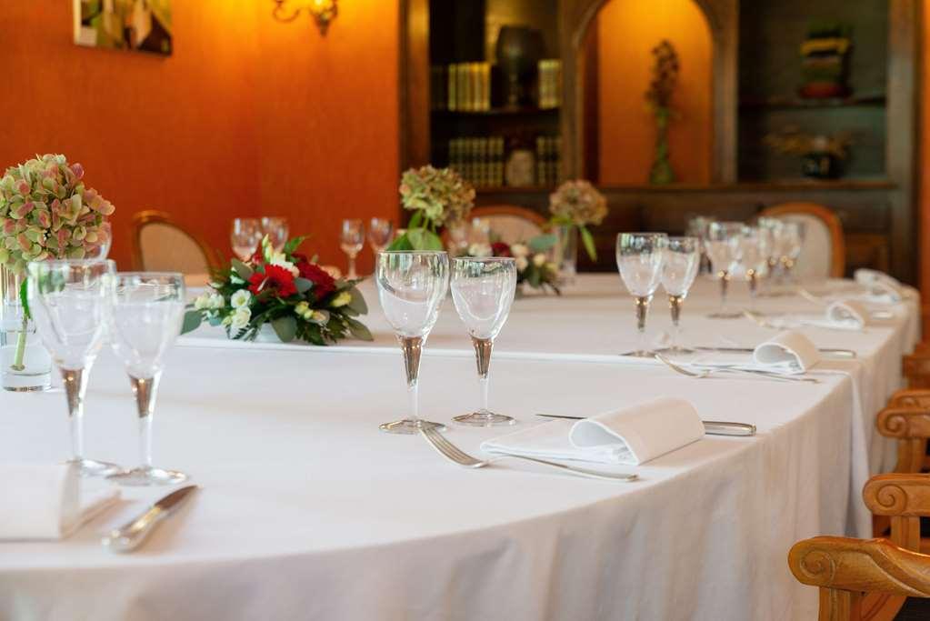 Brit Hotel Florimont Saint-Ferréol Restaurante foto